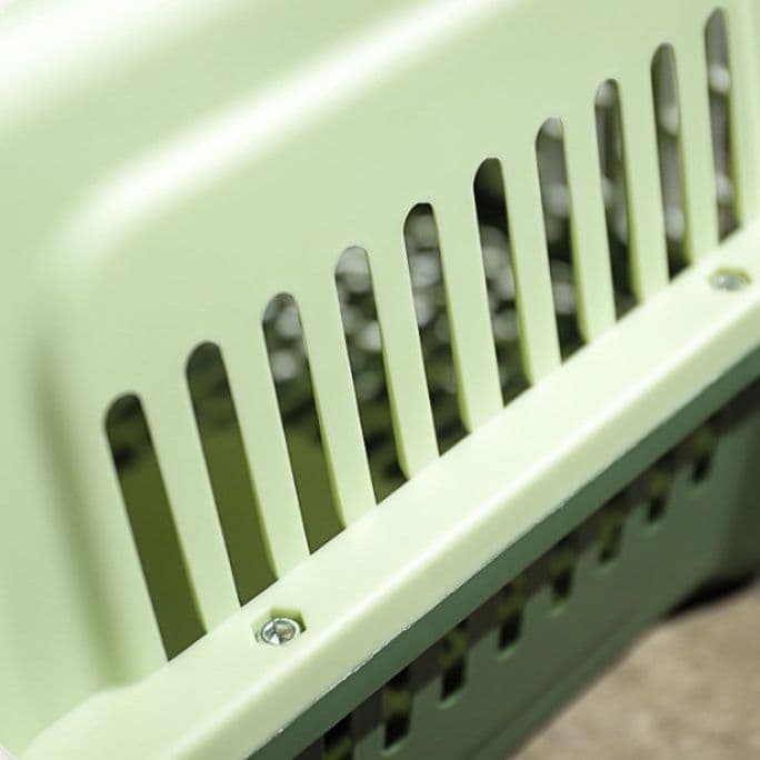 犬キャリーバッグ 通気性抜群ハードタイプペット移動用キャリー