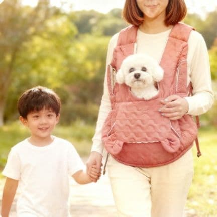 犬キャリーバッグ キルティング素材の前抱き犬用ベスト型キャリー