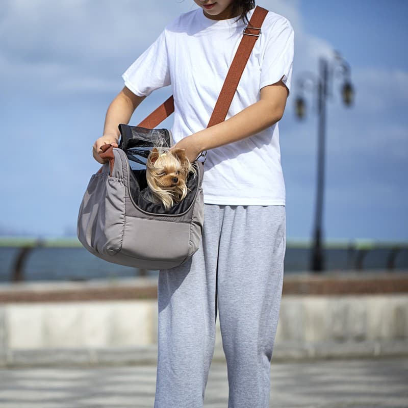 犬キャリーバッグ 小窓付き肩掛け犬用キャリーバッグ